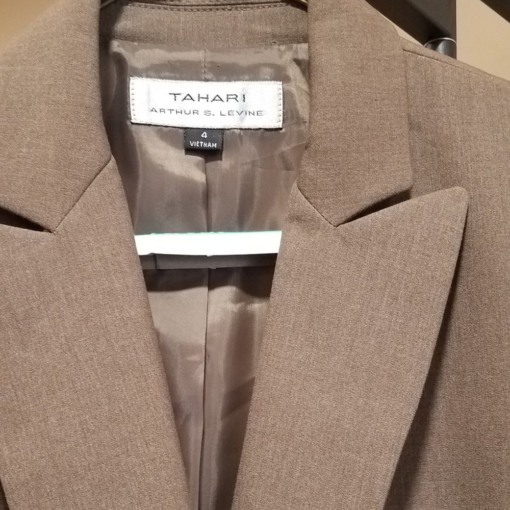 NWT Tahari ASL Brown/Taupe Pant suit size 4